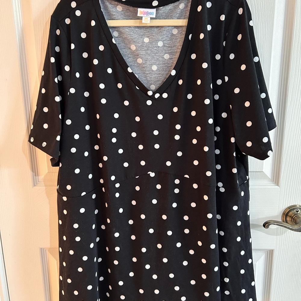 LuLaRoe “Jana” Black and White Polka Dot Top